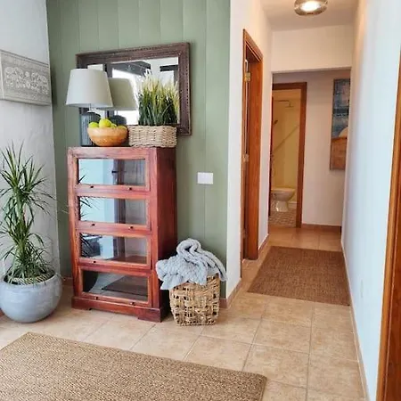 Вилла No 2. Stunning 4-bedroom With Large Pool