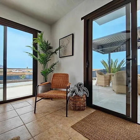 Вилла No 2. Stunning 4-bedroom With Large Pool